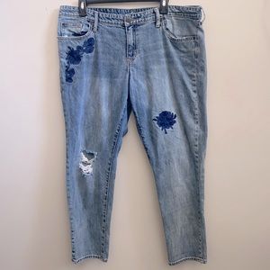 Gap Woman’s Sexy Boyfriend Fit Long Blue embroidered  jeans Pants Size 16